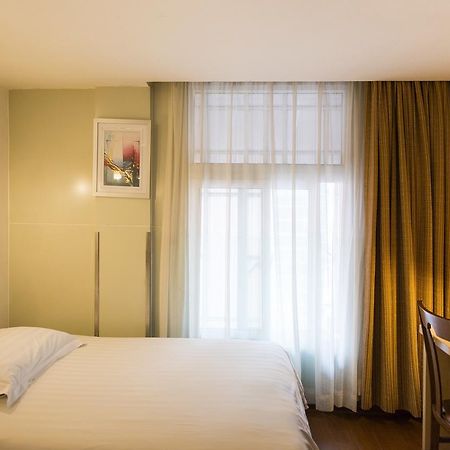 Motel Shanghai Sinan Road Екстериор снимка