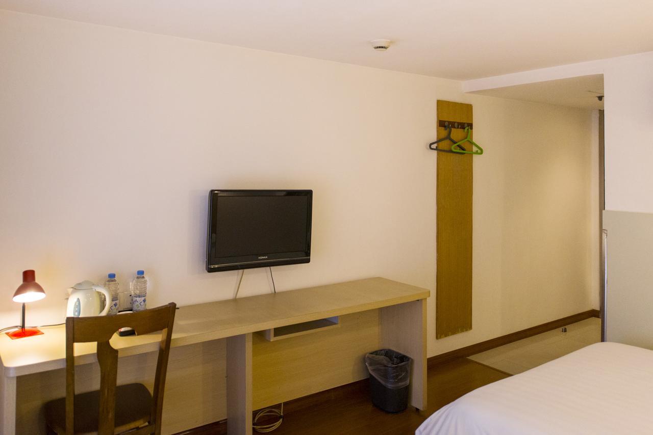Motel Shanghai Sinan Road Екстериор снимка