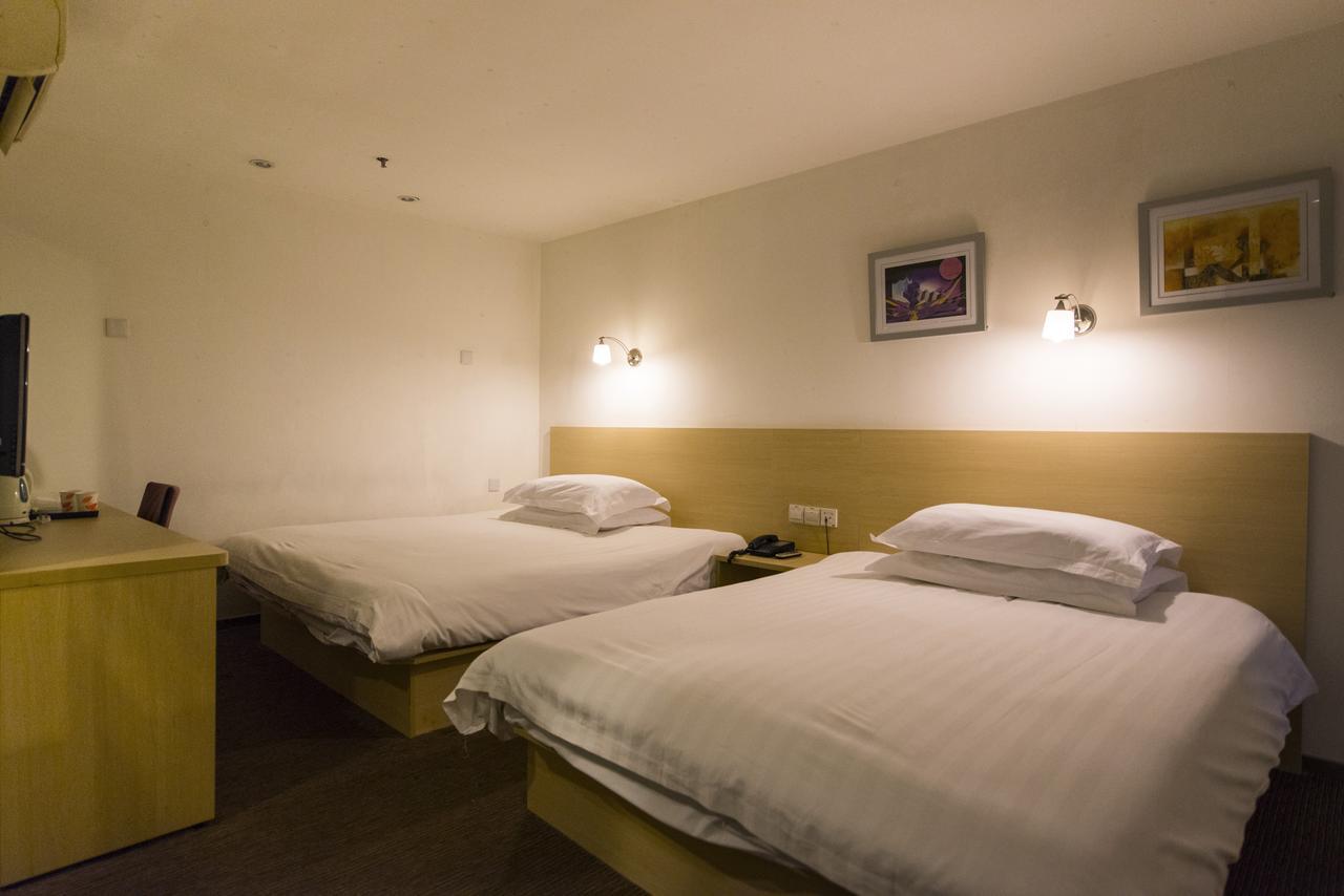 Motel Shanghai Sinan Road Екстериор снимка