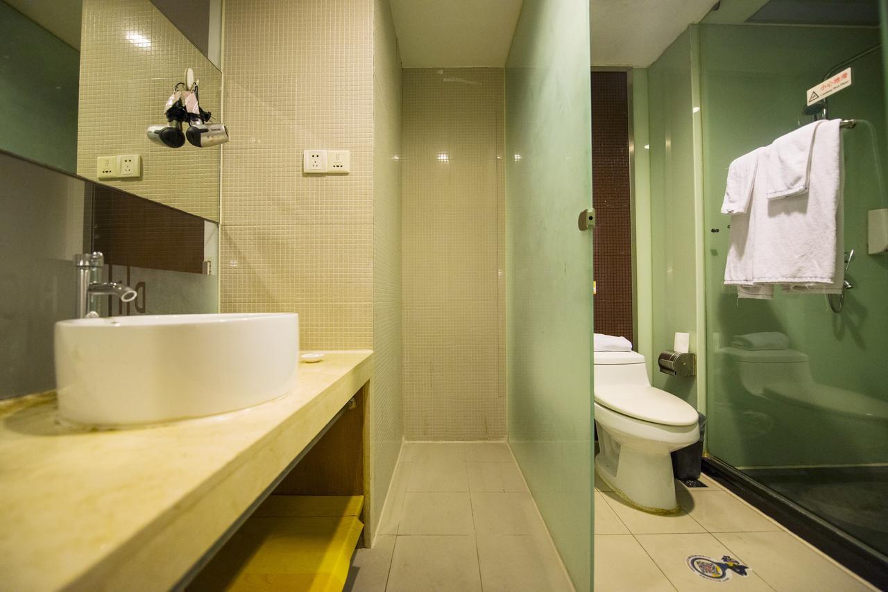 Motel Shanghai Sinan Road Екстериор снимка