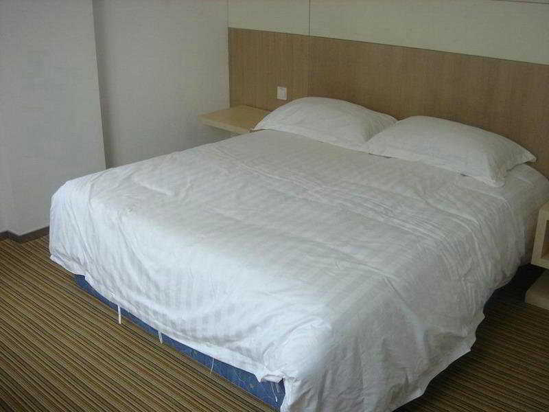 Motel Shanghai Sinan Road Екстериор снимка